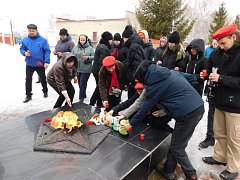 Жители Духовницкого района вместе со всей страной скорбят по жертвам  в подмосковном Красногорске