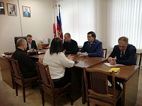 Сегодня, 15 ноября 2025 года, глава Духовницкого района Иван Лялин провел личный приём жителей по широкому кругу вопросов.