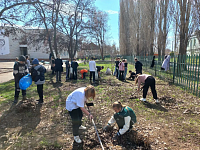Весенний субботник в школе