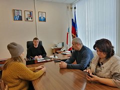 Сегодня, 21 февраля 2026 года, глава Духовницкого района Иван Лялин провёл личный приём жителей