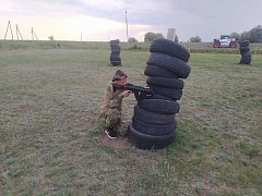 01.08.2025 г. в с. Новозахаркино прошла товарищеская встреча школьных команд по лазертагу