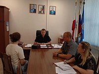 Сегодня глава района провел личный приём участников специальной военной операции и членов их семей.