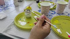 Мастер-класс по раскрашиванию гипсовых фигурок прошёл вчера в Духовницком краеведческом музее 