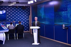 Принять участие в голосовании и выбрать кандидатов, которые представят партию на выборах в Госдуму