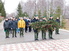 В День Неизвестного солдата прошла церемония возложения цветов к памятнику воинам-землякам, погибшим в годы Великой Отечественной войны