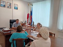 Сегодня глава района Иван Лялин провёл личный приём жителей — и это всегда важный и нужный формат диалога власти и общества.