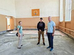 Глава района Сергей Вербин посетил с визитом школу им. Героя Советского Союза В. К. Ерошкина села Новозахаркино.