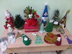 "Новогодний сюрприз": Творчество учеников украсило нашу школу!