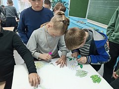 Урок о дикорастущих растениях в годы войны