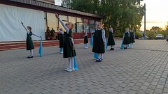 9 мая в нашем поселке состоялся яркий и незабываемый танцевальный флешмоб "Эхо Победы"