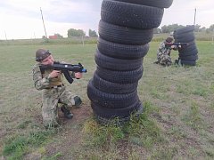 01.08.2025 г. в с. Новозахаркино прошла товарищеская встреча школьных команд по лазертагу