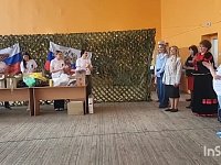 В районном Доме культуры Духовницкого района состоялась трогательная и душевная встреча. В гости к волонтёрам РДК приехала Екатерина Колотовкина,