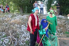 Веселый праздник у воды