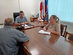 Сегодня глава района Иван Лялин провёл личный приём жителей — и это всегда важный и нужный формат диалога власти и общества.