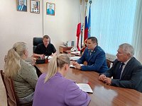 5 сентября глава района провёл личный приём родных и близких военнослужащих-участников специальной военной операции.