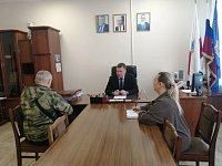 Сегодня, в первую субботу месяца, глава района провёл личный приём родных и близких военнослужащих-участников специальной военной операции.