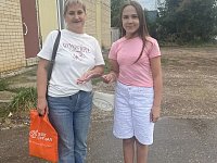 Волонтёры Победы 7 «А» сделали главный цвет дня — российский!
