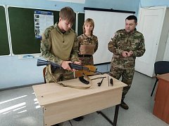 Нашу школу посетил бывший командир ВПК «Пламя»