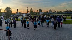 9 мая в нашем поселке состоялся яркий и незабываемый танцевальный флешмоб "Эхо Победы"