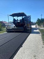 В р.п. Духовницкое завершено устройство нового асфальтового покрытия по ул.Академика Марчука Г.И.