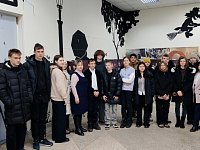 С гордостью открыли передвижную фотовыставку «Китель Победы»