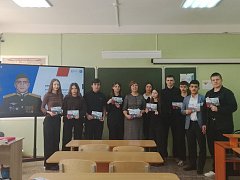 Мастер-класс «Герои на защите Родины» для выпускников Духовницкой школы