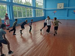 Любимые герои в гостях у ребят