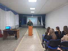 Школьные новости: Встреча с представителем военного института